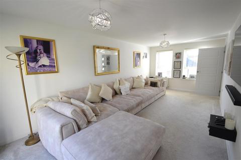 undefined, 42 Crompton Way, Ogmore by Sea, CF32 0QF