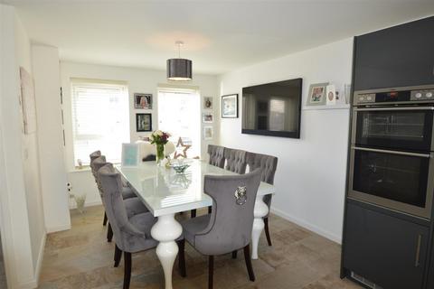 undefined, 42 Crompton Way, Ogmore by Sea, CF32 0QF