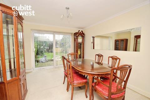 5 bedroom semi-detached house to rent, Waverley Road Epsom KT17