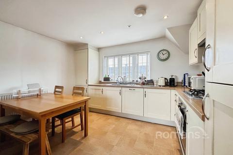 2 bedroom maisonette for sale, Montague Mews, Farnham, Surrey