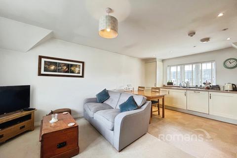 2 bedroom maisonette for sale, Montague Mews, Farnham, Surrey