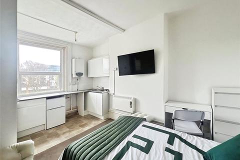 1 bedroom flat to rent, Elphinstone Road, Hampshire PO5