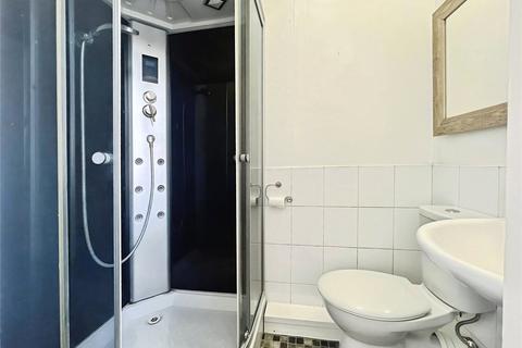 1 bedroom flat to rent, Elphinstone Road, Hampshire PO5
