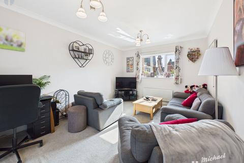 3 bedroom semi-detached house for sale, Leys Close, Aylesbury