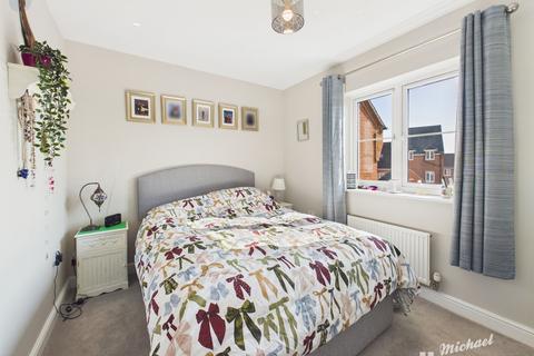 3 bedroom semi-detached house for sale, Leys Close, Aylesbury
