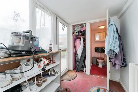 3 bedroom terraced house for sale, Knappers Way, Brandon