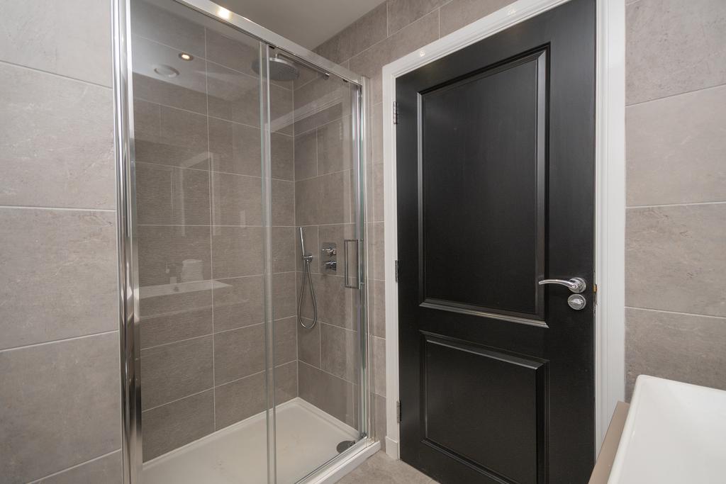 Master En-Suite