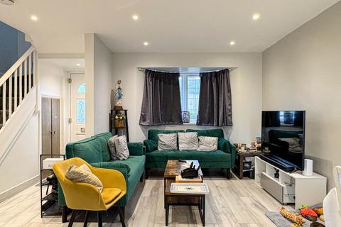 Carlisle Avenue, Acton W3