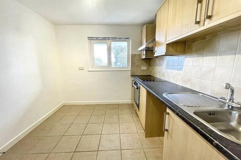 2 bedroom flat to rent, St. Lukes Road South, Torquay, TQ2