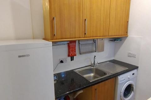 1 bedroom flat to rent, 1854L Watson Crescent, Edinburgh, EH11 1EW