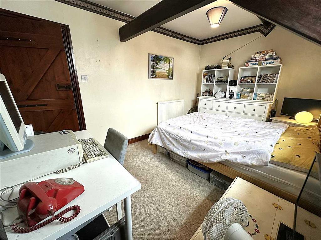 Bedroom (front)