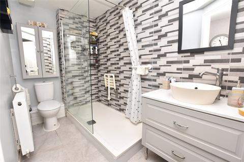 2 bedroom apartment for sale, Ash Court, Leeds, West Yorkshire