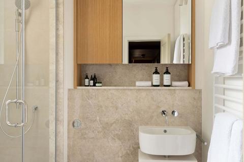 1 bedroom apartment to rent, Harley Street