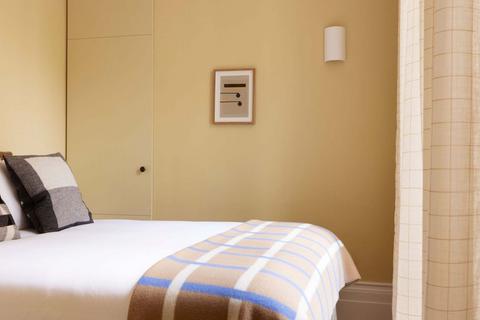 1 bedroom apartment to rent, Harley Street