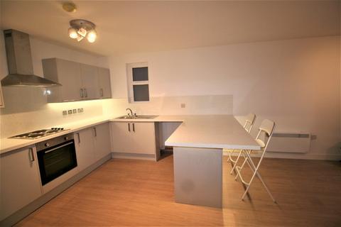 2 bedroom flat to rent, Hadfield Close, Manchester M14