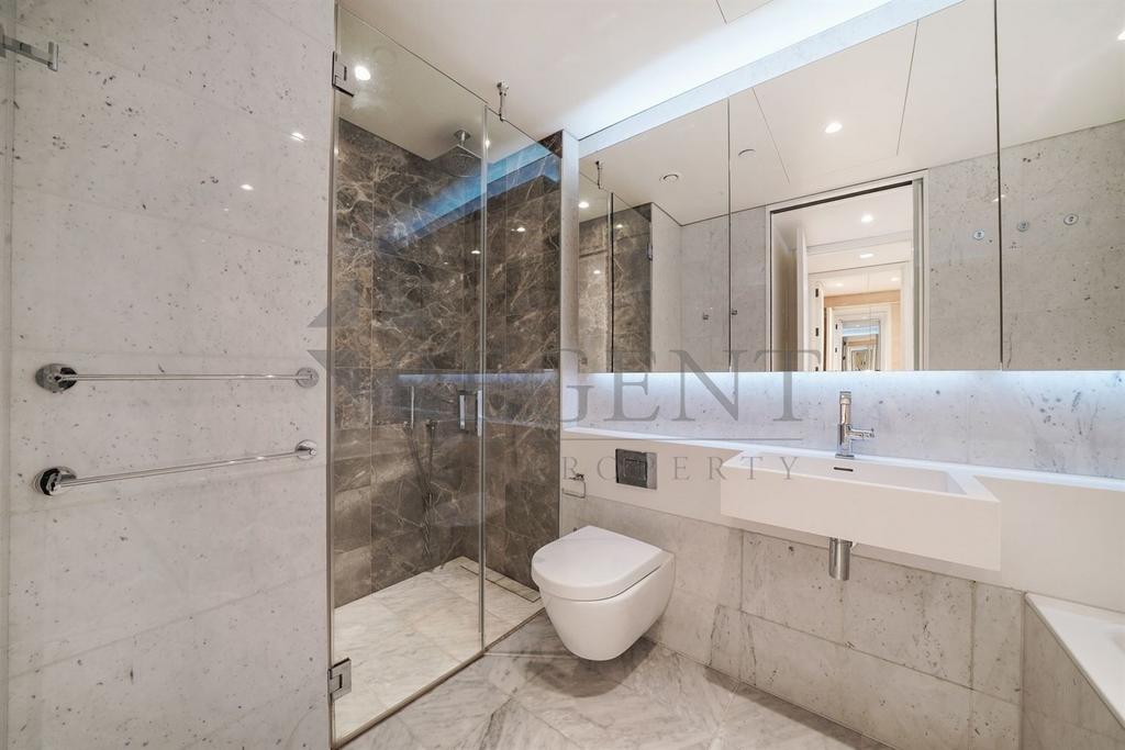 Main en-suite