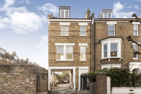 2 bedroom flat to rent, Estelle Road, London NW3