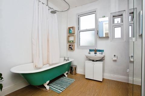 3 bedroom terraced house for sale, Pinner Road, Harrow