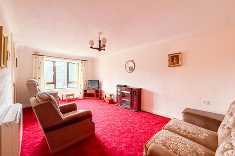 2 bedroom flat for sale, Fernleigh Court, Kelvedon Grove, Solihull, B91
