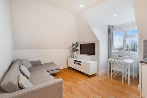 1 bedroom apartment for sale, Windwood, 33 Mill Street, Redhill RH1