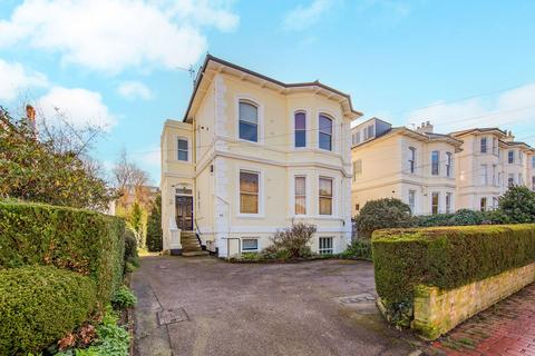 2 bedroom flat for sale, St. James Road, Tunbridge Wells, TN1 2JZ