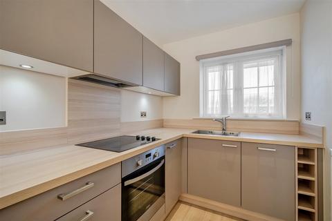 2 bedroom end of terrace house for sale, Crossfields, North Bersted