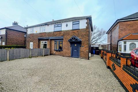 Woodbank Avenue, Bredbury