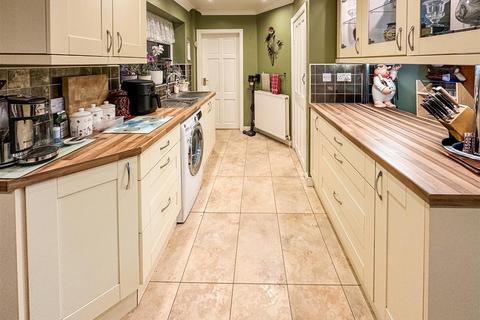2 bedroom detached house for sale, Victoria Road, SCUNTHORPE