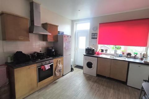2 bedroom terraced house for sale, Wakefield Road, Featherstone, PONTEFRACT