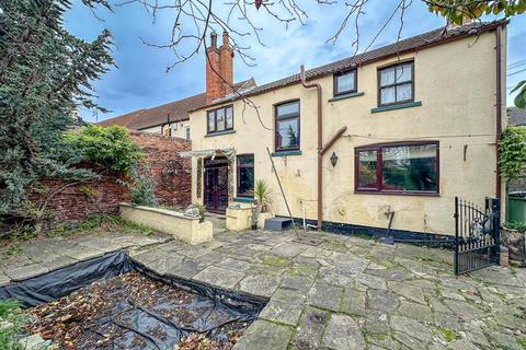 3 bedroom end of terrace house for sale, High Street, Crowle, SCUNTHORPE
