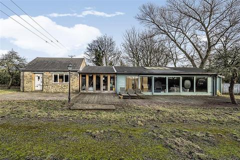 3 bedroom property with land for sale, Bawtry Road, Tickhill, DONCASTER