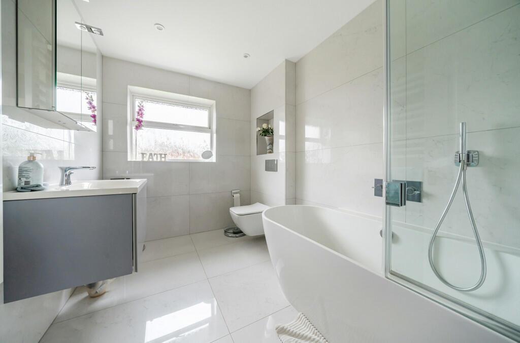 Bathroom.jpeg