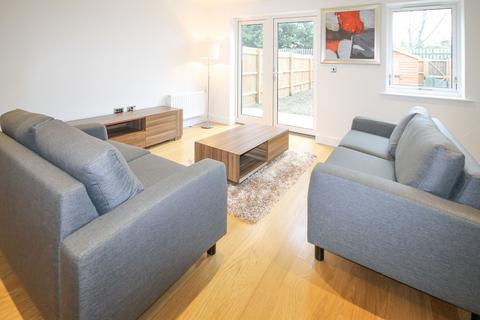 4 bedroom semi-detached house to rent, Fairthorn Road, London SE7