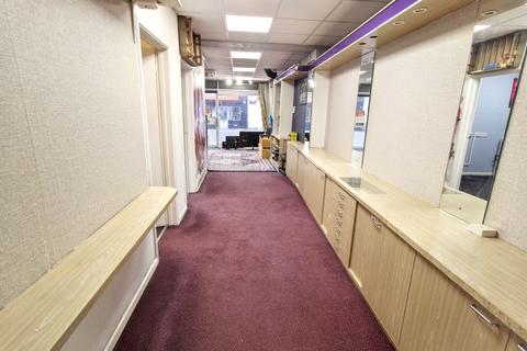 Shop for sale, 434 Ashley Road, Poole, Dorset, BH14 0AA