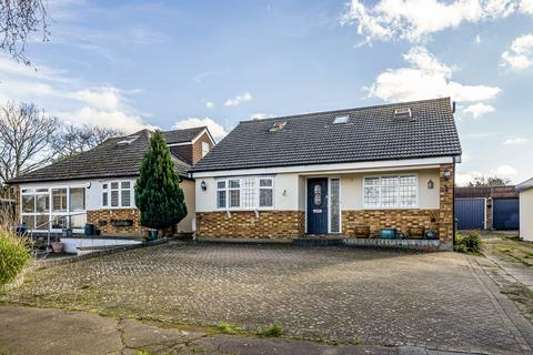 4 bedroom detached house for sale, Wroxham Gardens, Enfield