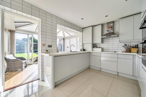 4 bedroom detached house for sale, Wroxham Gardens, Enfield