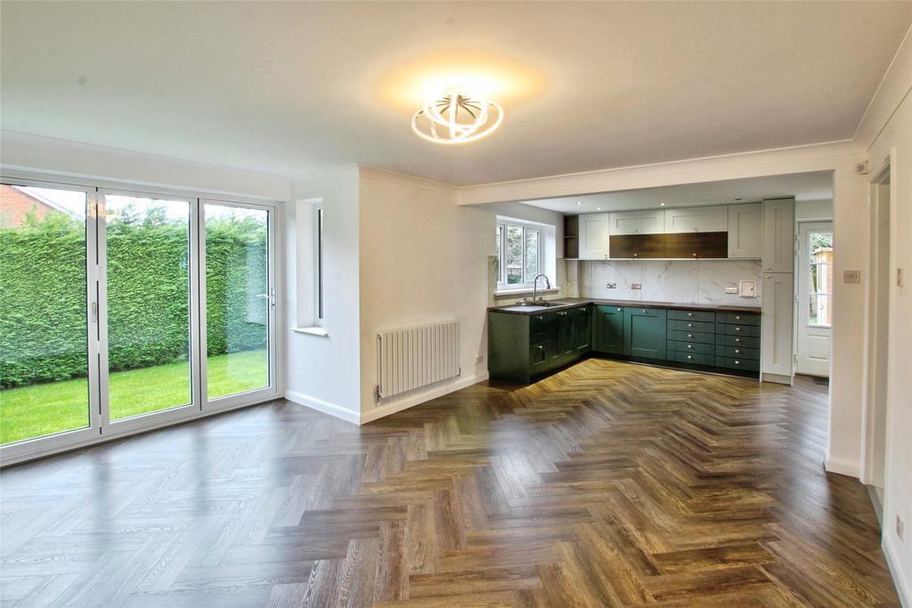 Living/Kitchen