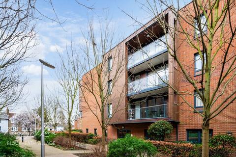 2 bedroom apartment for sale, Dowding Drive, LONDON
