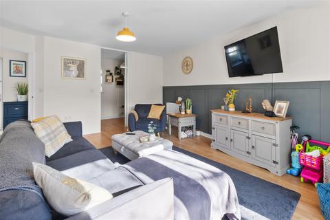 3 bedroom terraced house for sale, Riggers Way, Hailsham