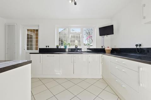 3 bedroom detached house for sale, Mercer Road, Billericay, CM11