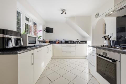 3 bedroom detached house for sale, Mercer Road, Billericay, CM11