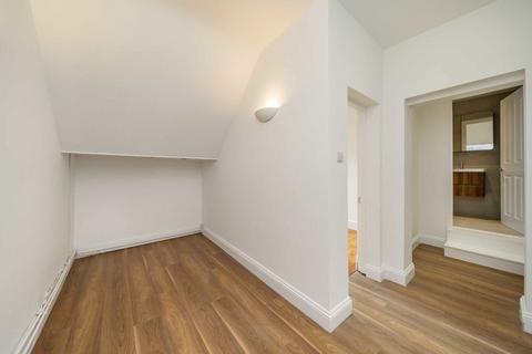 1 bedroom flat to rent, Retreat Road, Richmond TW9