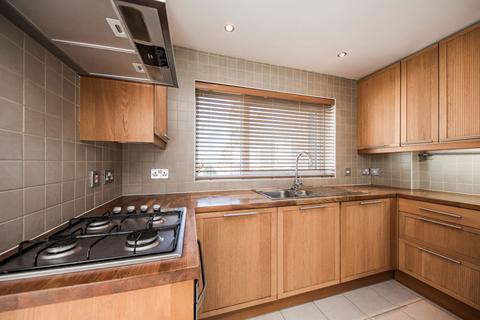 2 bedroom flat for sale, Ferndale Close, Tunbridge Wells