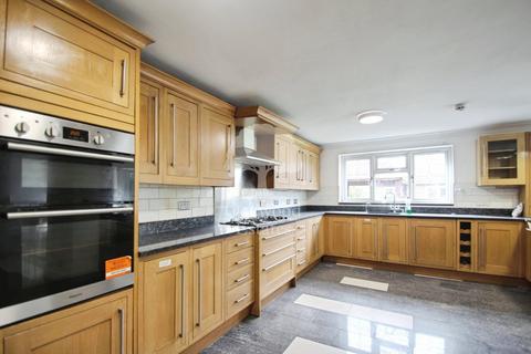 undefined, Somerset Way, Richings Park SL0
