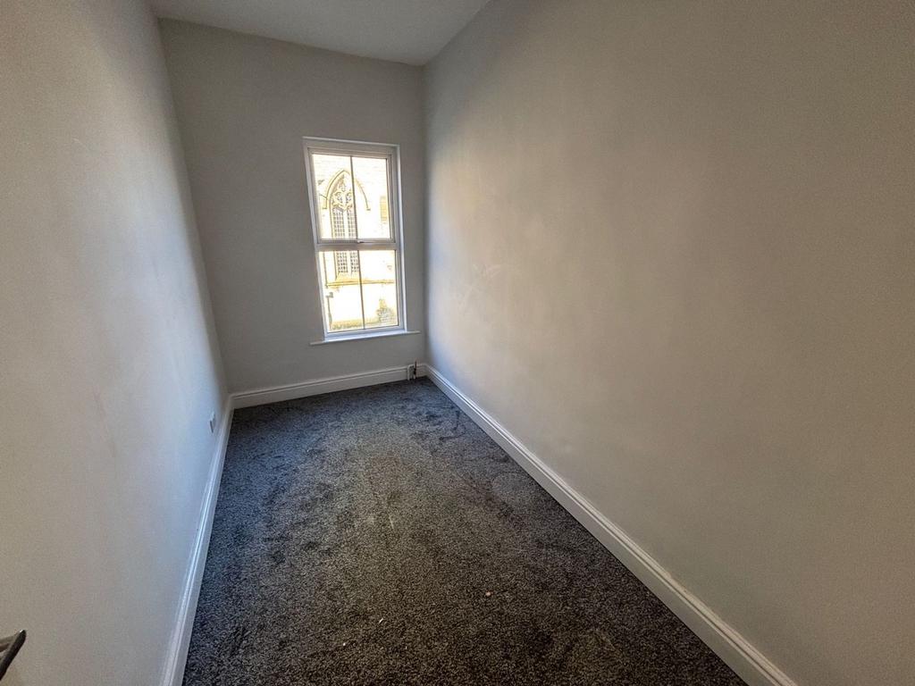 Side room