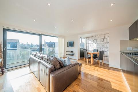 1 bedroom flat for sale, Staines Road, Twickenham TW2