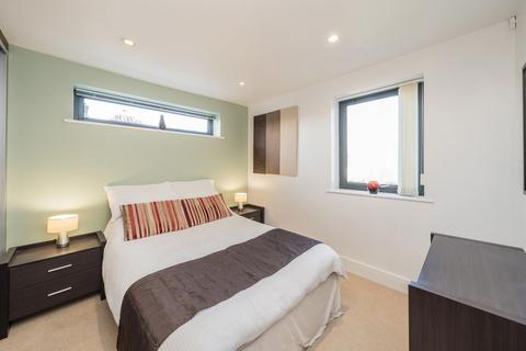 1 bedroom flat for sale, Staines Road, Twickenham TW2