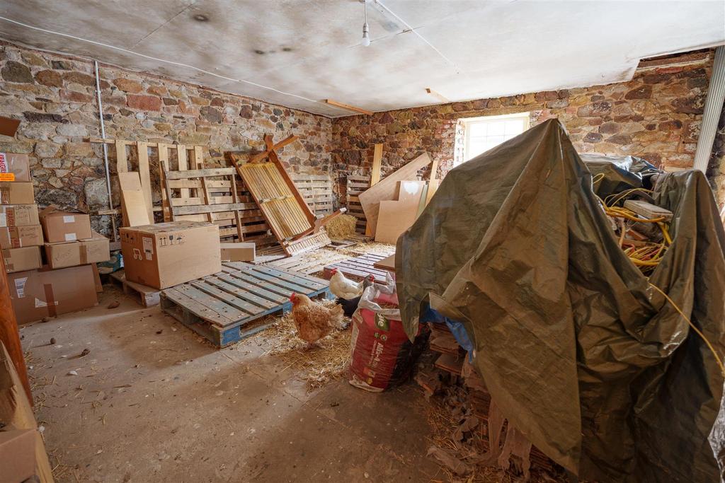 Eastern Barn - Attached