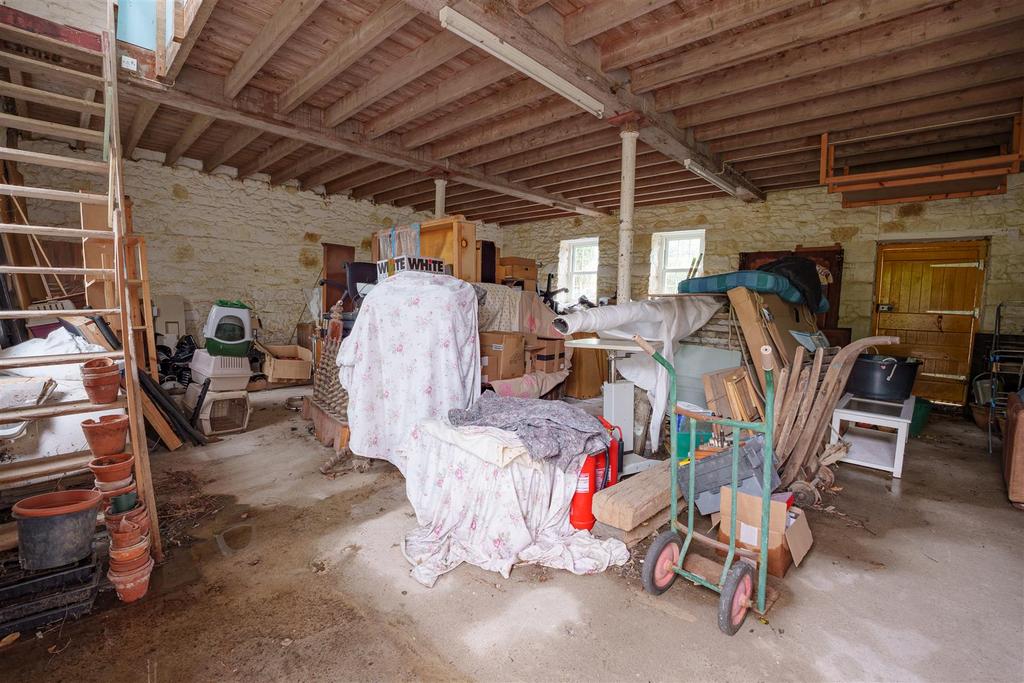 Western Barn - Attached