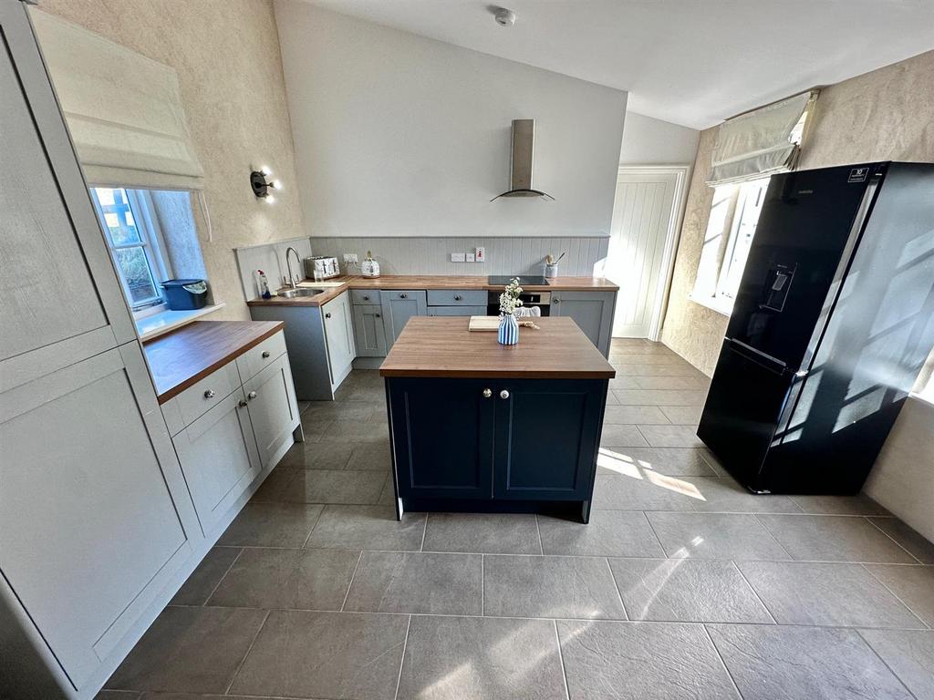 BH - Kitchen